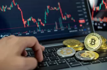 Destacan la importancia de la CNV en la creación de criptomonedas
