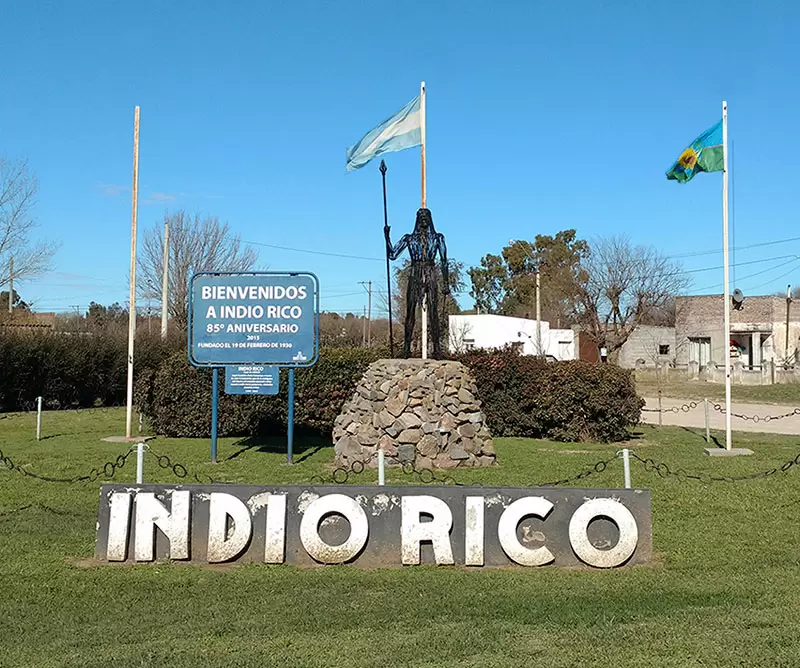 "Indio Rico" corresponde al nombre que recibía el Cacique Catrillan por los blancos del lugar.