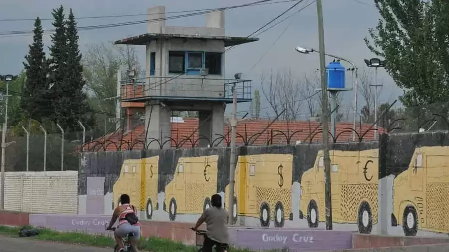 "Hay operadores golpeados, atendidos por los servicios sanitarios. Casi todas las semanas se producen altercados como el de hoy" (R. Podio)