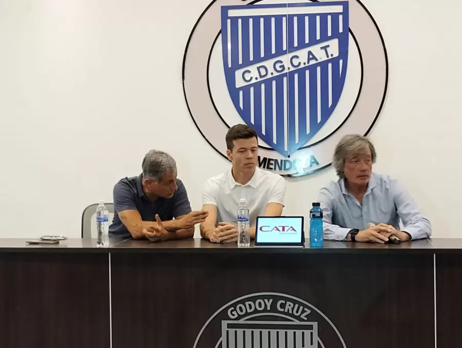 Solari en su primera conferencia de prensa.