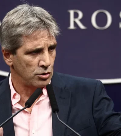 Luis Caputo, titular de Economía      /