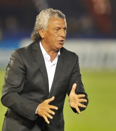 Pipo hizo de las suyas y calentó la previa.