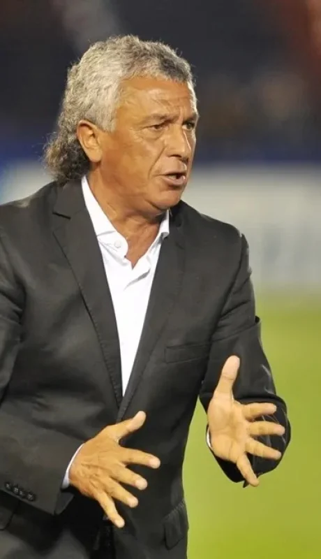 Pipo hizo de las suyas y calentó la previa.