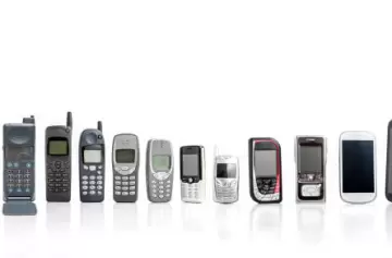 Tres celulares antiguos valen miles de dólares y son los más buscados: ¿tenés uno?