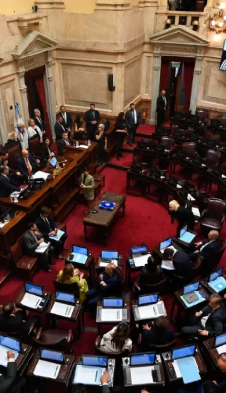 En la sesión de hoy en la Cámara de Senadores de la Nación asumió Stefanía Cora, la reemplazante del exsenador Kueider