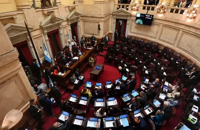 En la sesión de hoy en la Cámara de Senadores de la Nación asumió Stefanía Cora, la reemplazante del exsenador Kueider