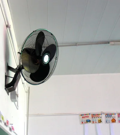 Ventiladores en la escuela