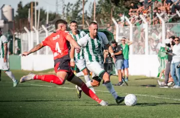 Deportivo Maipú sufrió su primera derrota y perdió la punta de la Primera Nacional
