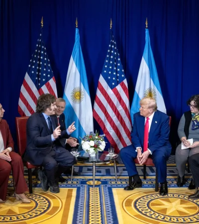 Javier Milei con Donald Trump.