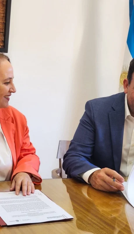 María Tramutola de Cimientos y el ministro García Zalazar