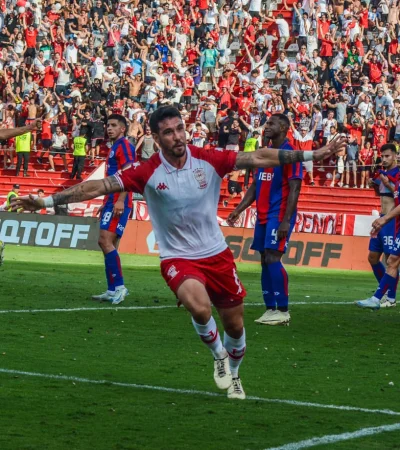 Huracán se quedó con el clásico.