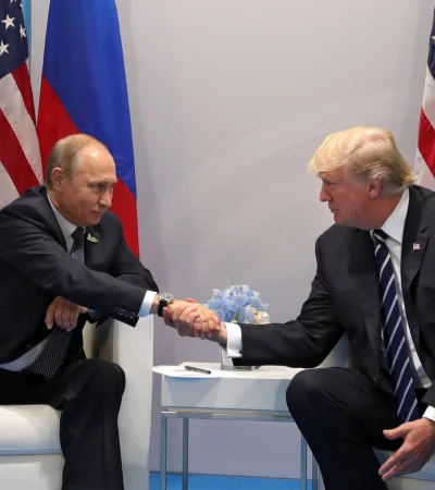 El líder ruso Vladimir Putin y el presidente de EE.UU. Donald Trump. (Foto: web)