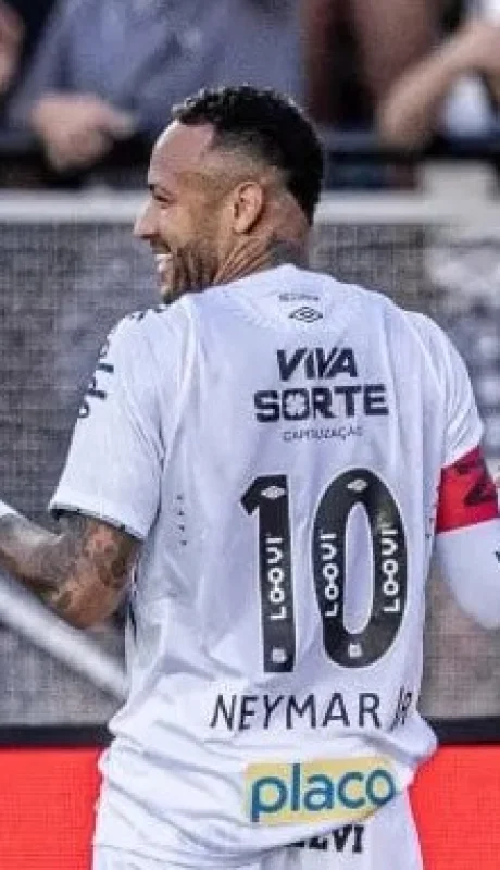 Neymar anotó un gol olímpico.