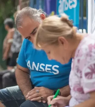 No cualquiera puede ser apoderado. El requisito principal es tener más de 18 años (y si es menor, que esté emancipado).