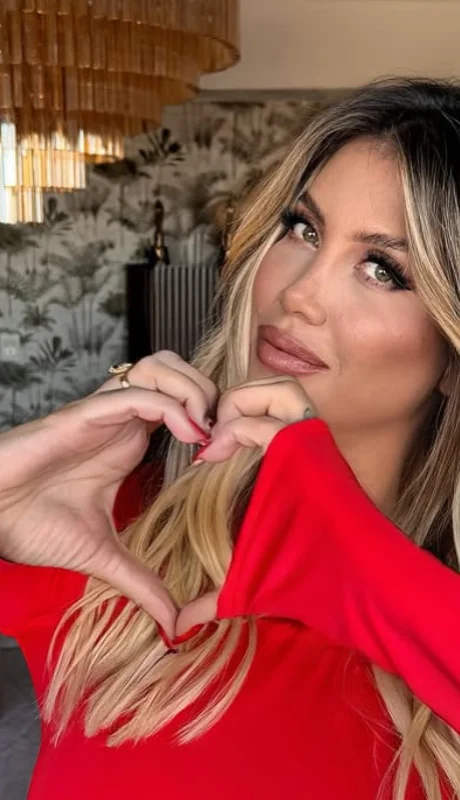 Video: Wanda Nara y las particulares imágenes con un jugador de la Selección