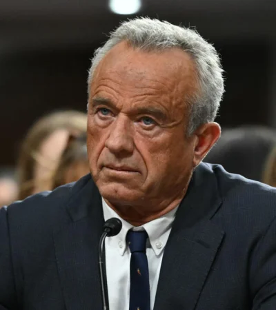 Robert Kennedy Jr. se posiciona en la vereda de enfrente respecto a una serie de postulados científicos en materia de salud.