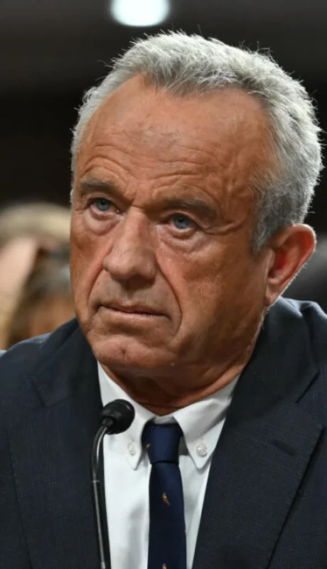Robert Kennedy Jr. se posiciona en la vereda de enfrente respecto a una serie de postulados científicos en materia de salud.