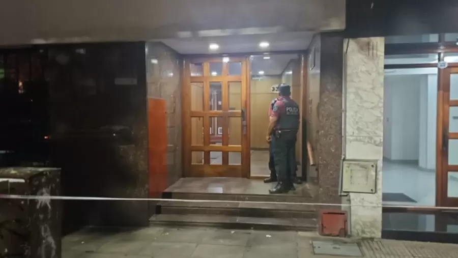 El asesinato ocurrió en un edificio del barrio de Monserrat. (Foto: web)