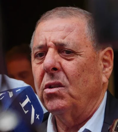 El senador Alfredo De Angeli