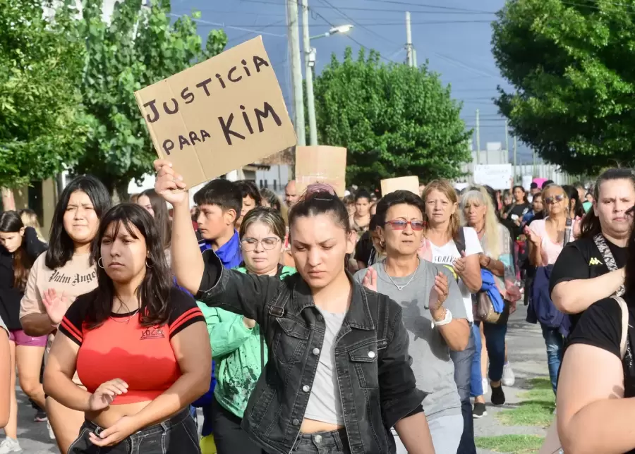 Marcha pidiendo Justicia por Kim Gómez