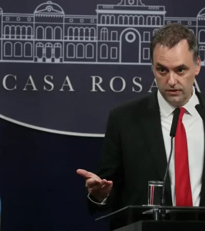 Manuel Adorni, de la misma manera que lo hizo Javier Milei, defendió el operativo de seguridad de Patricia Bullrich.