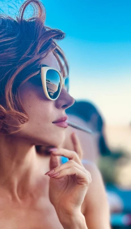 Magui Bravi protagoniza Hot Line: se revelan las primeras imágenes de la película