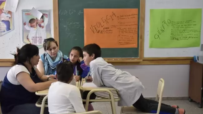 La Educacion Sexual Integral, ESI, en las escuelas, causó polémica en algún momento en el que se confundieron tanto los objetivos como los contenidos.