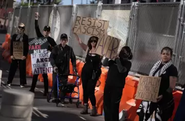 Apagón económico en EE.UU.: activistas llaman a no comprar este viernes