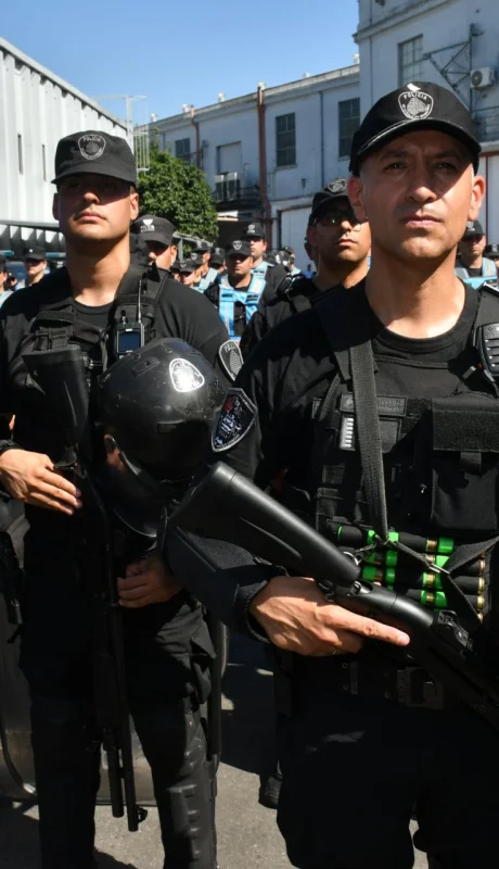 Cuando una provincia es intervenida, las unidades Despliegue de Intervenciones Rápidas salen a la calle.