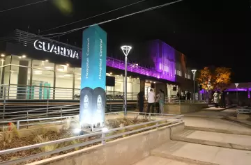 Está grave tras ser chocada por una camioneta y atropellada por un tractor en Guaymallén