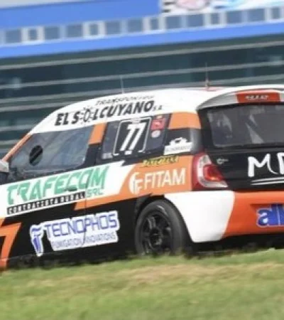 Tomás Vitar se quedó con el primer puesto en la Clase 3 del Turismo Pista/