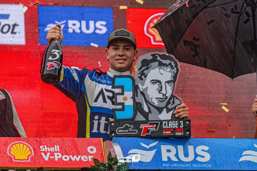 Tomás Martín se quedó con el tercer lugar del podio tras remontar 21 puestos.