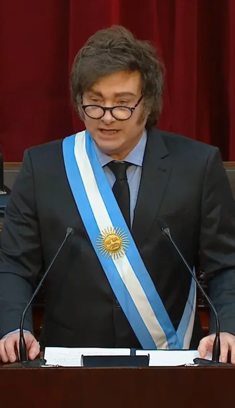 Anuncios y advertencias    /