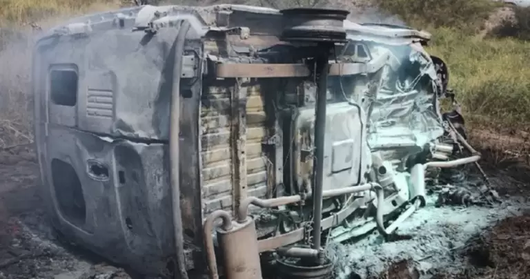 Los restos del auto accidentado. (Foto: gentileza El Diario)