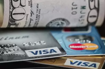 Dudan del nuevo intento del Gobierno nacional para evitar la fuga de dólares