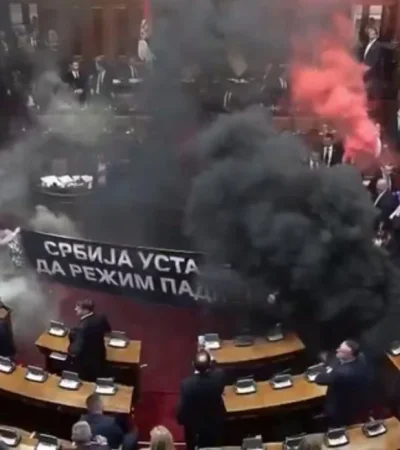 El reporte indica tres heridos de gravedad, uno de ellos en estado crítico.