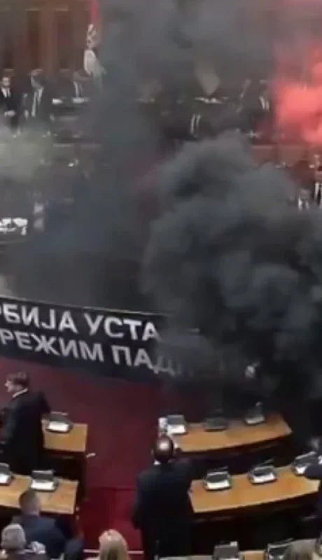 El reporte indica tres heridos de gravedad, uno de ellos en estado crítico.