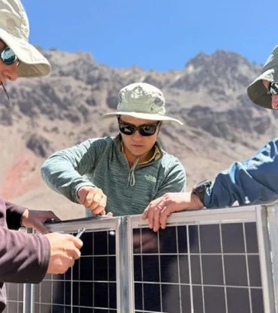 Estación meteorológica en el Aconcagua