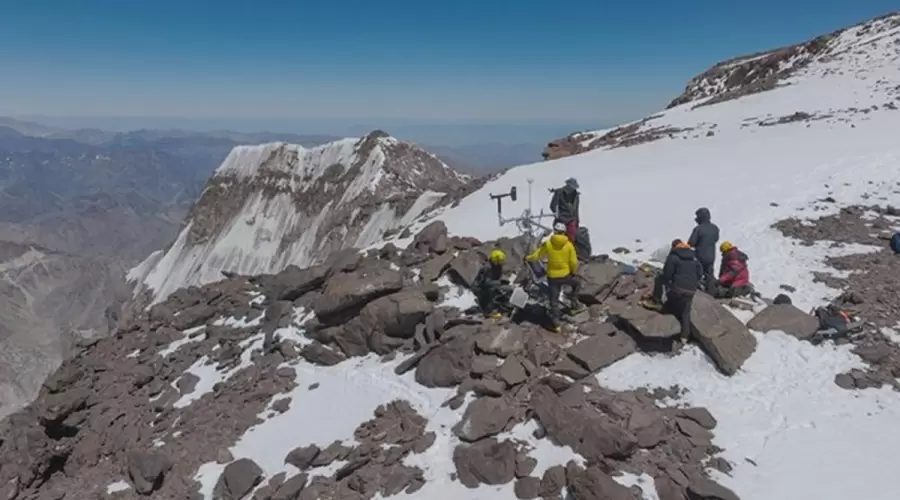 Estación meteorológica en el Aconcagua