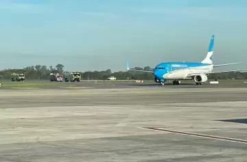 Aterrizaje de emergencia de un avión de Aerolíneas Argentinas