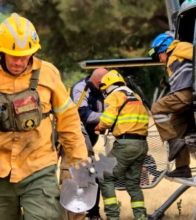Más de 400 personas lucharon contra las llamas en El Bolsón.