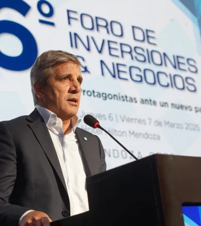 "Se habla mucho del 'milagro argentino', pero yo no estoy de acuerdo con eso. Si hacemos las cosas bien, las cosas salen bien" (L. Caputo)