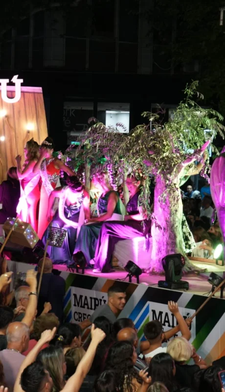 Así se disfrutó todo el color de la Vía Blanca de las Reinas en Mendoza