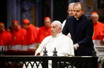 Según el Vaticano, el Papa Francisco "pasó la noche en paz"