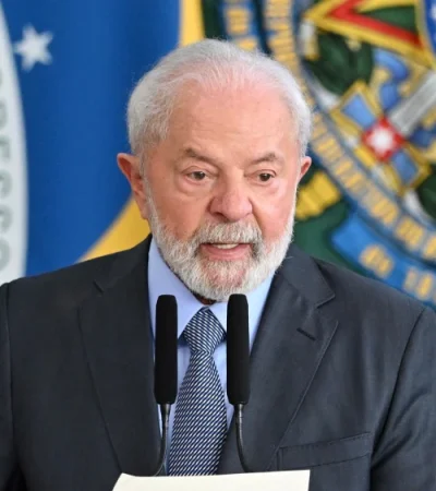 "Las redes pueden ser malvadas", advirtió Lula tras un caso de intento de suicidio de una adolescente brasileña.