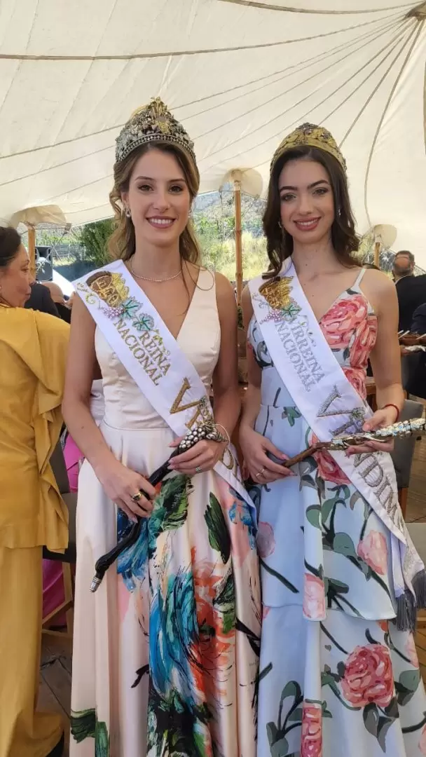 Las flamantes Reina y Virreina Nacional de la Vendimia, Alejandrina Funes y Sofía Perfumo estuvieron presente en la Vendimia Solidaria/
