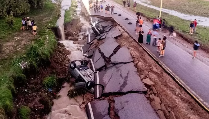 Foto de Archivo del temporal que azotó Bahía Blanca/