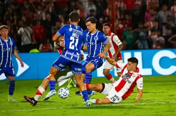 Godoy Cruz rescató un empate con sufrimiento en su visita a Instituto
