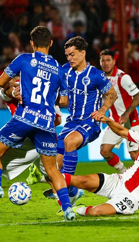 Godoy Cruz empató ante Instituto.