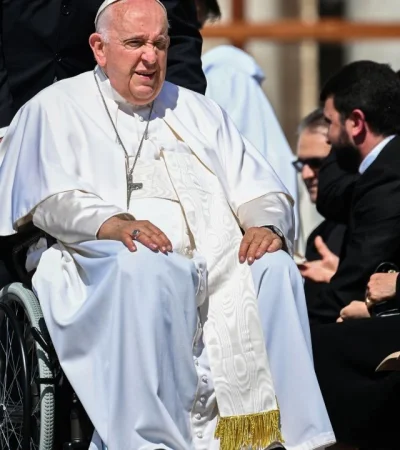 Francisco evoluciona: su estado de salud mejora, pero sigue bajo vigilancia